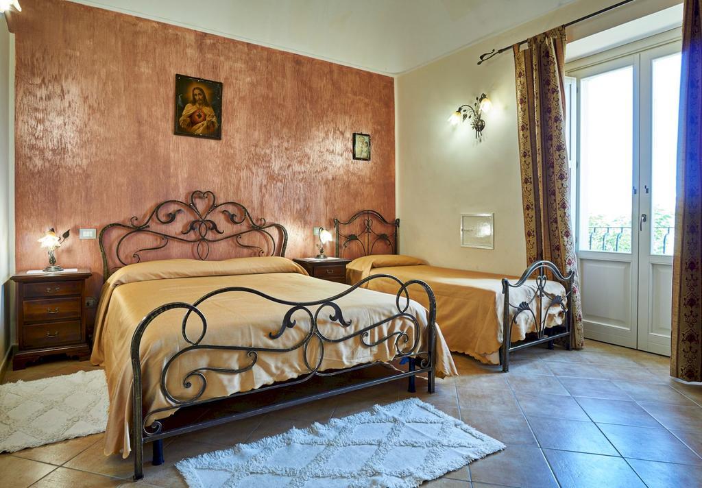 Agriturismo Conte Ruggero Villa Centuripe Exterior foto