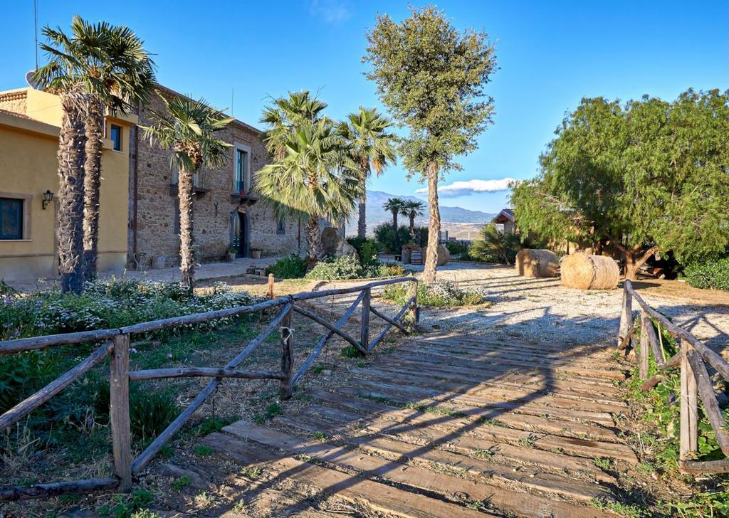 Agriturismo Conte Ruggero Villa Centuripe Exterior foto