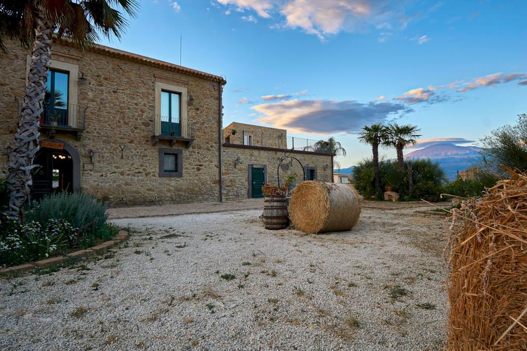 Agriturismo Conte Ruggero Villa Centuripe Exterior foto